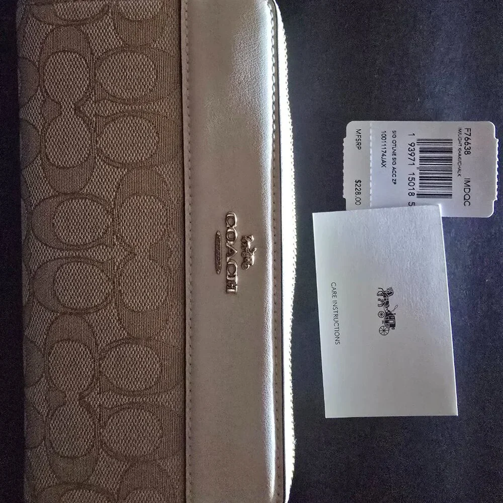 Coach F76638 Accordion Zip Wallet Signature Light Khaki Chalk NWT - Picture 7 of 9